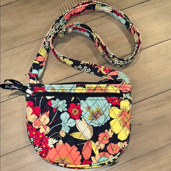 Vera Bradley Happy Snails Clare Crossbody Bag - Picture 2 of 7